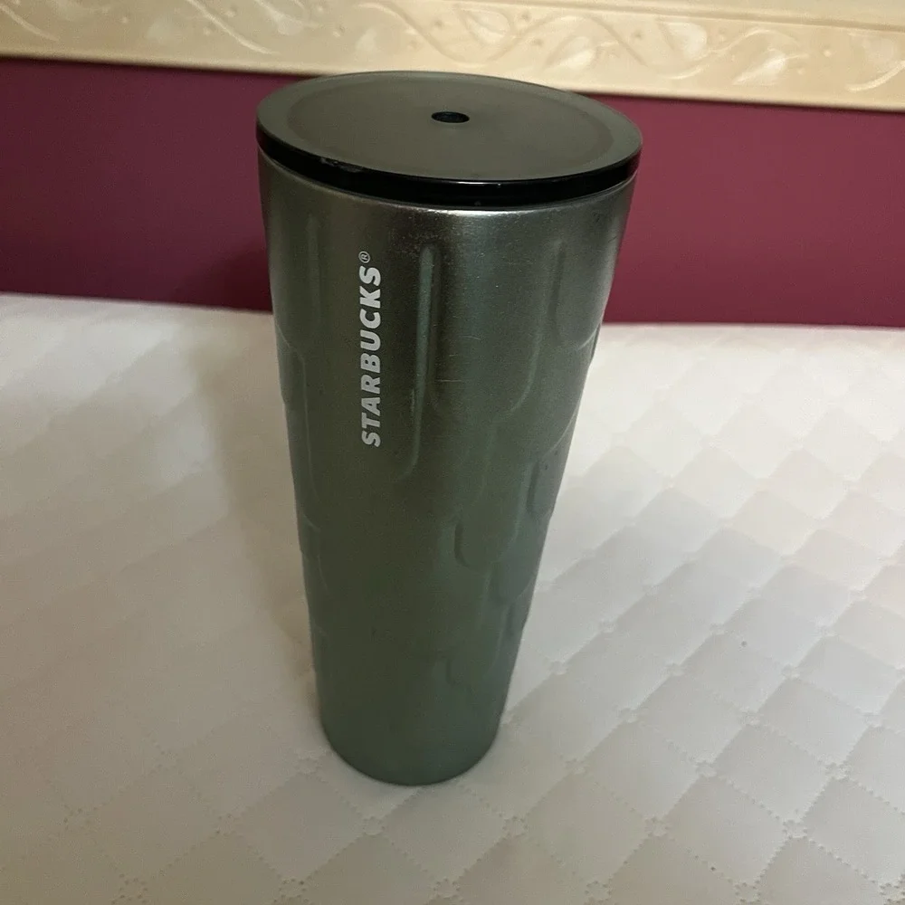 Starbucks Tumbler 2022 Mermaid Scales Green Glitter‎ Textured 24oz